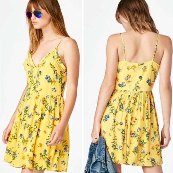 JustFab Yellow Floral Flirty Fit and Flare Dress Rayon Size Small - Picture 1 of 13